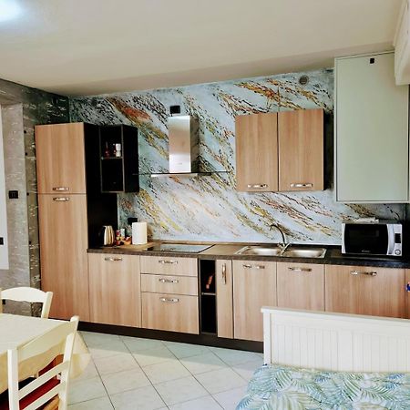 Kidonia - Iseo Lake Apartmens Sale Marasino Exterior photo